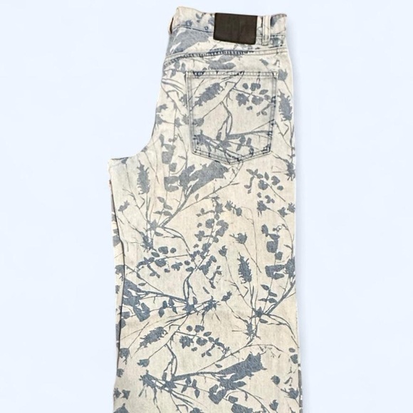 Urban Outfitters BDG Low & Wide Floral Jeans | size 31 - Picture 2 of 7